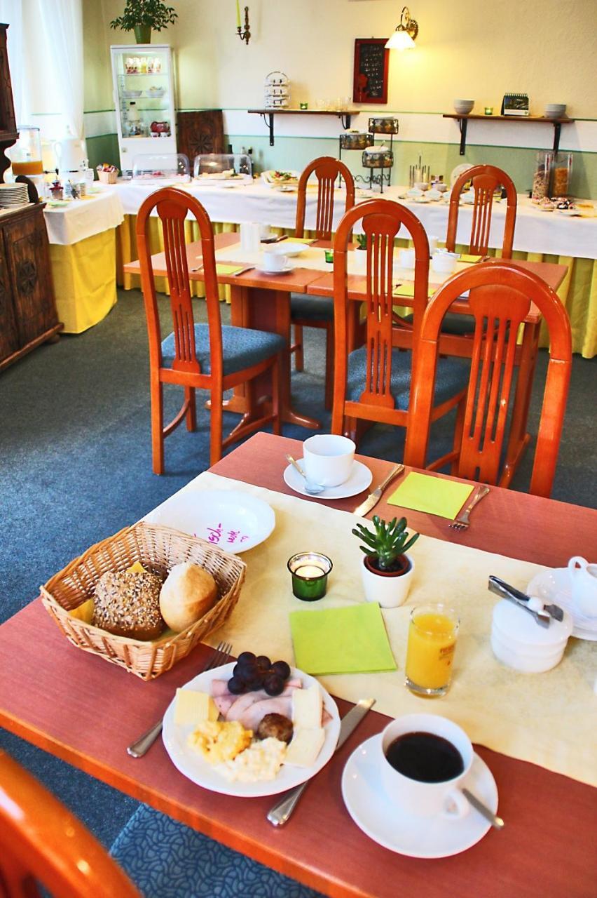 Hotel Schwarzes Ross Siebenlehn Buitenkant foto